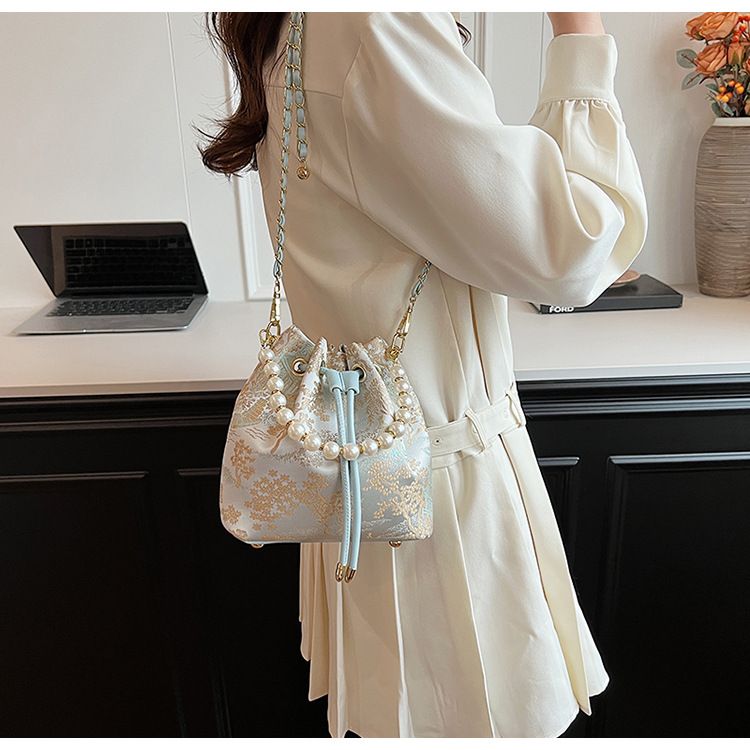 Nuovo secchiello ricamato, piccolo vento profumato, catena di perle, Hanfu portatile in stile cinese, borsa a tracolla con una sola spalla_voghion.com