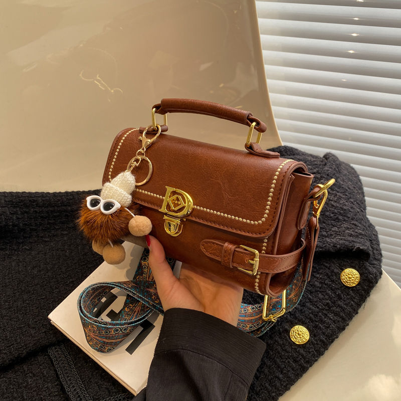 Petit sac délicat à bandoulière réglable, nouveau petit sac carré, tous les sacs à bandoulière peuvent être transportés, printemps 2023_voghion.com