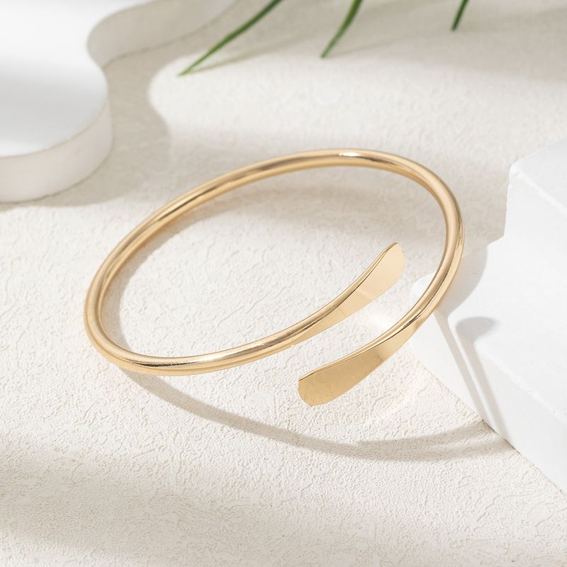Open Gold Silver Color Personality Two-End Flattened Women's Fashion Bracelet_voghion.com