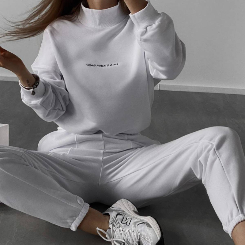 Ensemble de survêtement de sport pour femmes de style européen 2025, sweat à capuche et pantalon imprimés, ensemble deux pièces à la mode_voghion.com