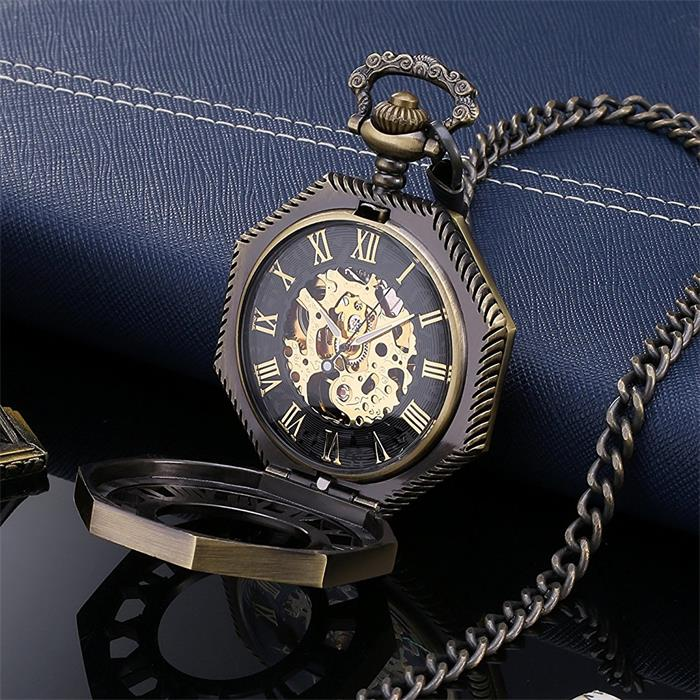 New creative retro retro clamshell mechanical pocket watch men's and women's Roman numerals hollowed-out creative table gift watch_voghion.com