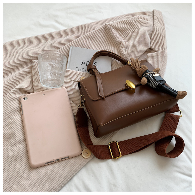 Borsa a trama Borsa da donna 2023 Borsa a tracolla nuova moda primavera 2023 Borsa a tracolla monospalla rossa versatile in rete_voghion.com