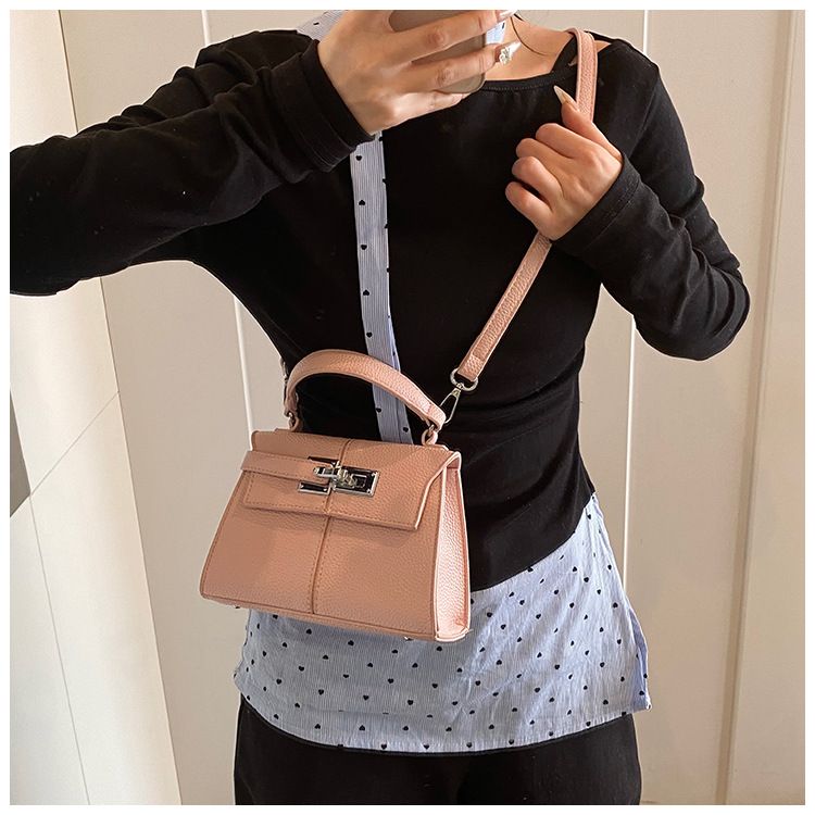 2025 neue einfache Retro-Damentasche Mode lässig Handheld Crossbody kleine quadratische Tasche Pendlertasche_voghion.com