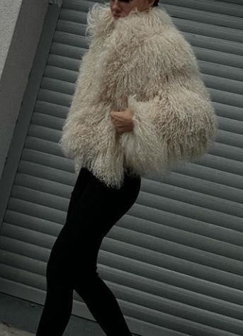 Abbigliamento da donna Cappotto corto alla moda in pelliccia sintetica per donna - Giacca invernale calda con maniche lunghe, morbida ed elegante, capospalla alla moda in cachi e marrone_voghion.com