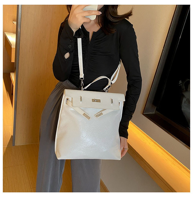Bag Women's Bag New Retro One Shoulder Crossbody Handbag Large Capacity Original Small Design Backpack_voghion.com