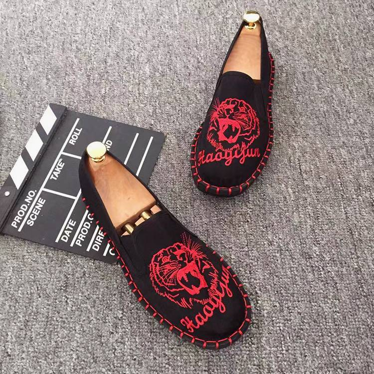 Leisure Embroidered Xishan Handmade Cloth Shoes Men And Women's Old Beijing Breathable Social Bean Shoes Canvas_voghion.com