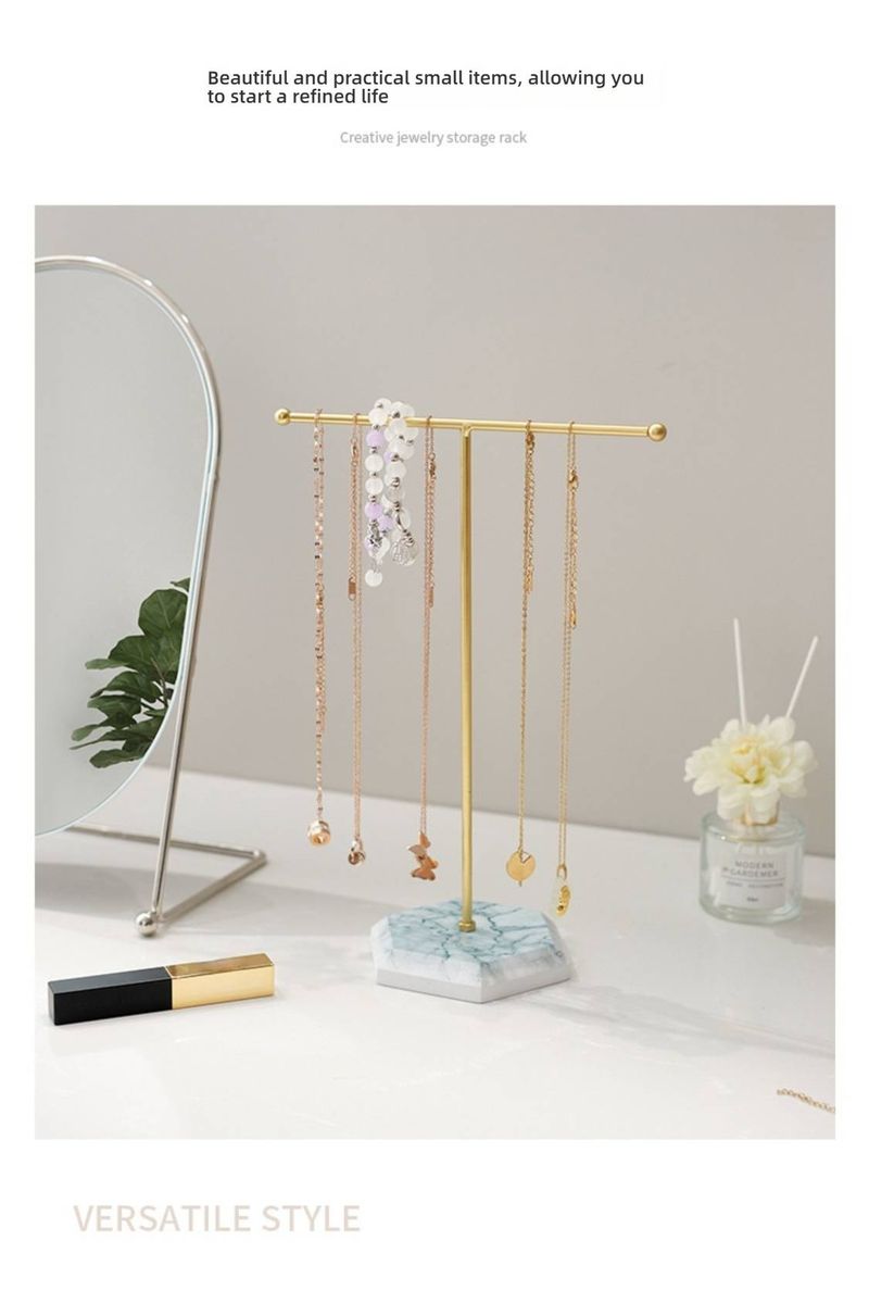 Sieradenstandaard in T-vorm in Europese stijl - ijzeren frame met stevige houten basis voor het opbergen van kettingen en oorbellen_voghion.com