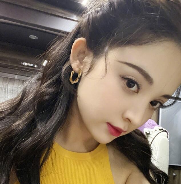 Cerchio intrecciato geometrico europeo e americano alla moda Internet celebrità semplice metallo personalità alla moda versatile_voghion.com