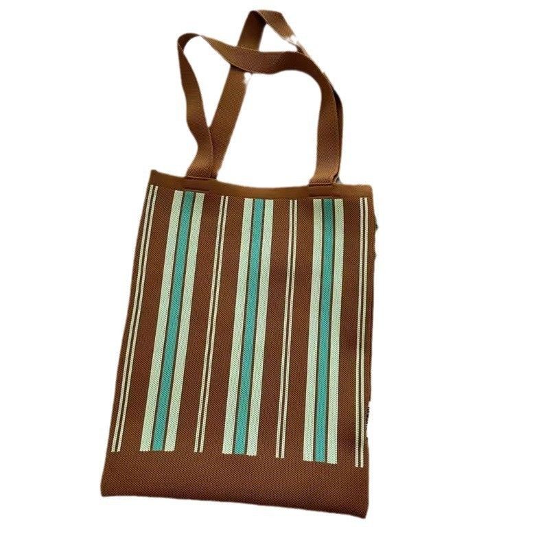 Nieuwe contrasterende kleur gestreepte gebreide tas Japanse en Koreaanse grote capaciteit schoudertas tote tas forensen handtas strandtas_voghion.com