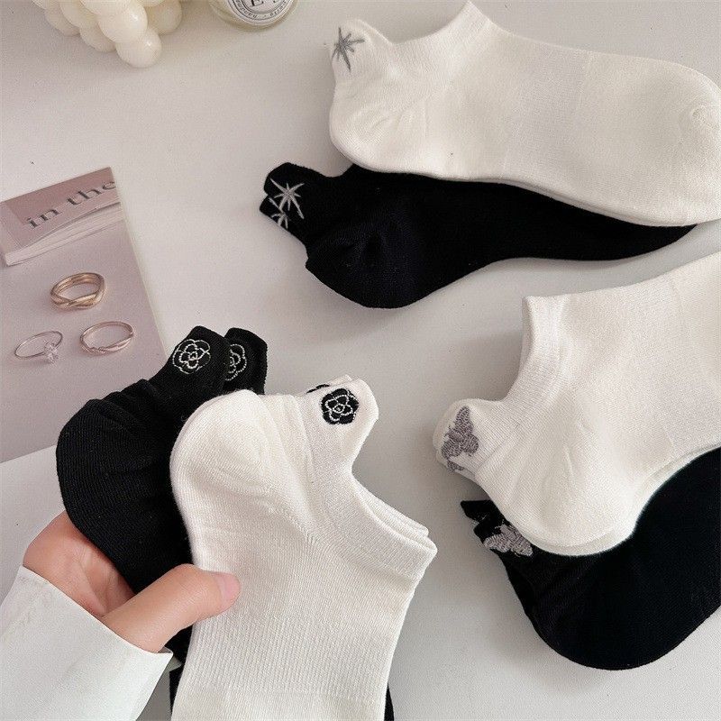 Kinder Sommer Dünne Schwarz Und Weiß Damen Boot Socken Flut Ferse Bestickt Biene Hexagonal Star Mountain_voghion.com