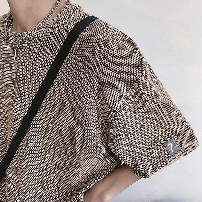 Herrenbekleidungslabel, gestricktes, kurzärmeliges Design, Cleanfit-T-Shirt mit fünf Ärmeln für Herren_voghion.com