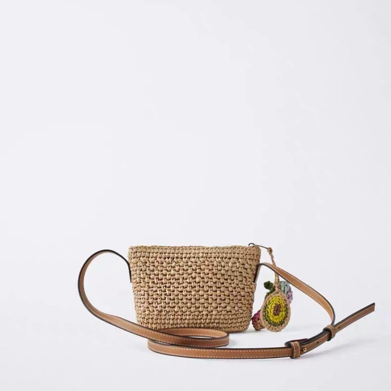 Borsa da spiaggia versatile in paglia intrecciata a tracolla in rattan da donna, modello 2025_voghion.com