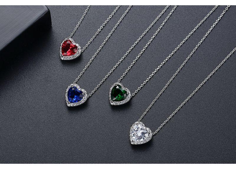 Gioielli da donna - Elegante collana con ciondolo a cuore, design minimalista, catena corta, placcata in rame, regalo per lei Collana con ciondolo semplice con scritta "Love"_voghion.com