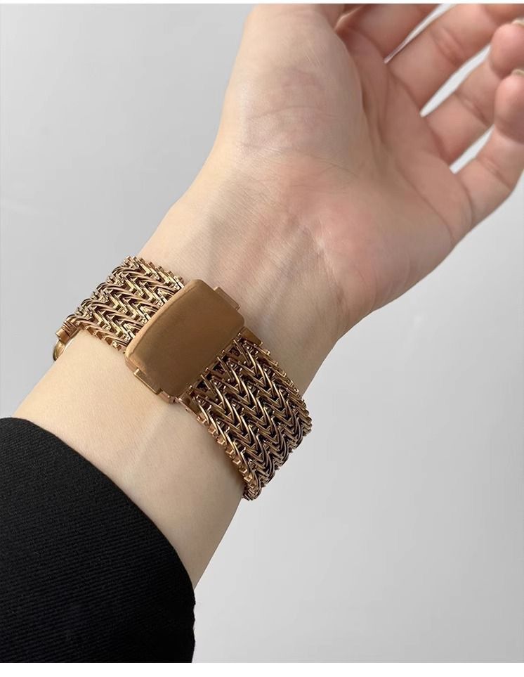 The New Magnetic Clasp Is Compatible With The Apple IWatch Model S10 Strap And Is Made Of Stainless Steel._voghion.com