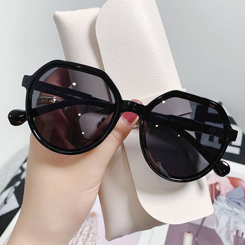 2024 Neue Tawny Sonnenbrille Ins Style Weibliches koreanisches Web Rot Retro Kleiner Rahmen Weiße Sonnenbrille Kleines Gesicht_voghion.com