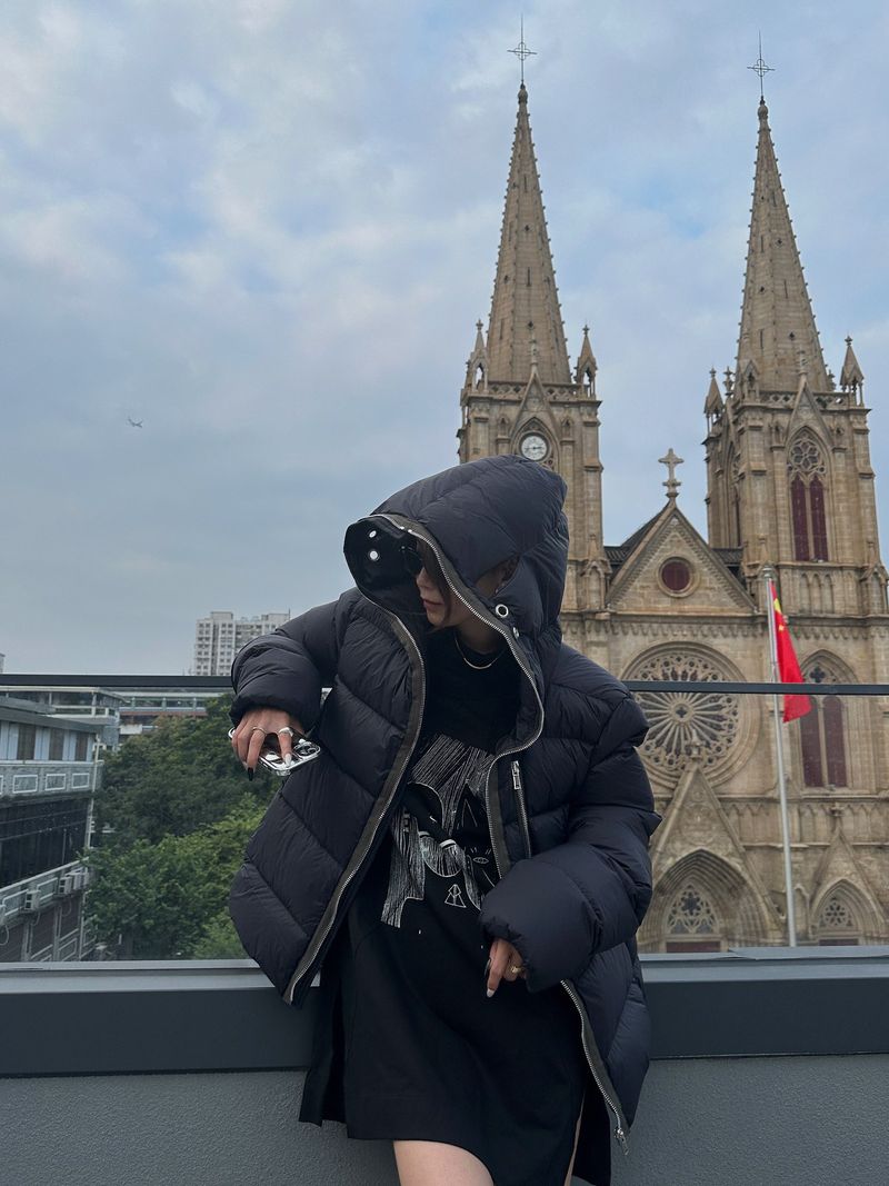 Men's Clothing Dark Style Shark Head Masked Zipper Warm Regular Down Jacket Black, 650 Fill Power Duck Down, Mid-Length Hooded Coat For Urban Commute_voghion.com