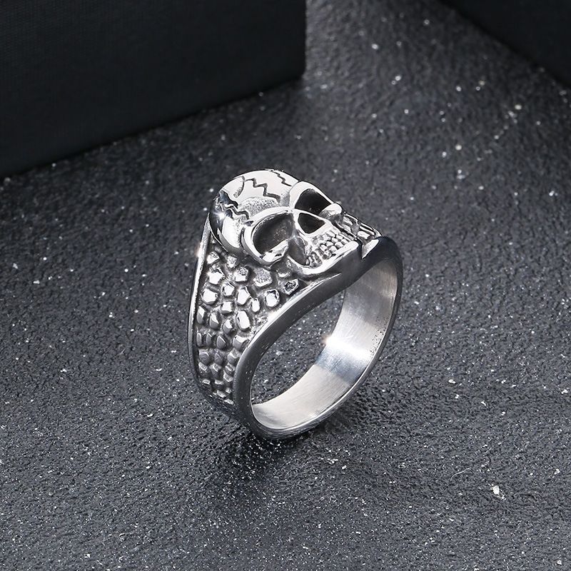 Anello teschio in stile punk per uomo, stile vintage gotico, in acciaio inossidabile, con fascia per la testa a forma di scheletro, design unico e strutturato_voghion.com