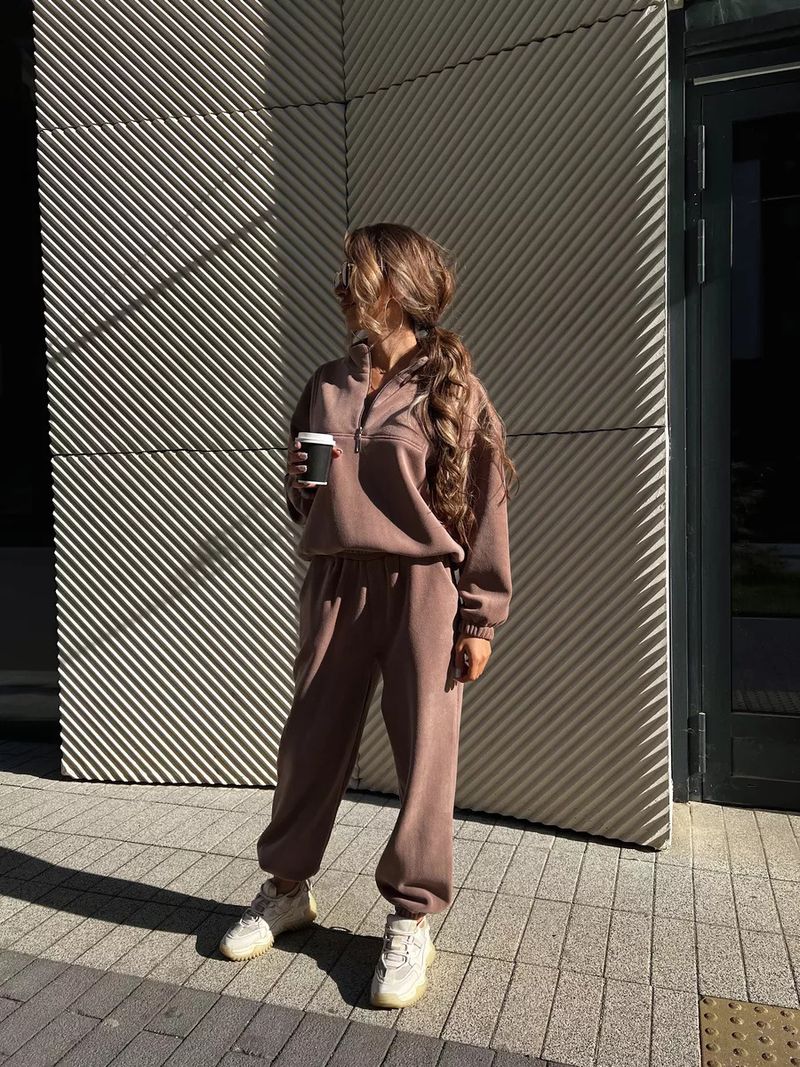 Lässiges Set aus Fleece-Kapuzenpullover und Jogginghose für Damen – locker sitzendes Sweatshirt mit Stehkragen und Hose mit elastischem Bund (Beige, Dunkelgrau, Khaki)_voghion.com