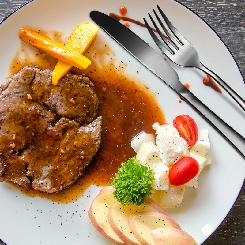 Ménagère en acier inoxydable 1010 de qualité supérieure - Ensemble de 20 couverts dorés, couteaux, fourchettes et cuillères pour steak et gastronomie_voghion.com