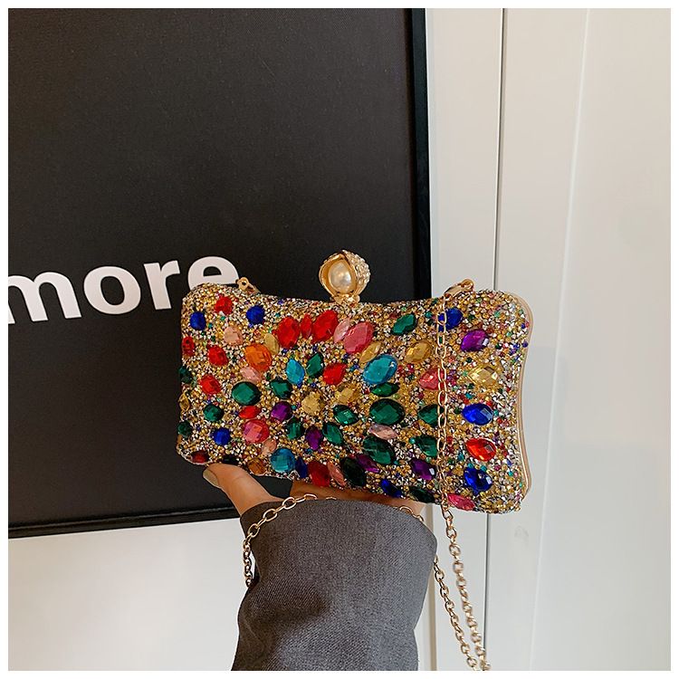 Väskor Damväskor 2004 nya modefärgade diamanter snygg axelväska ins textur crossbody chain box väska_voghion.com