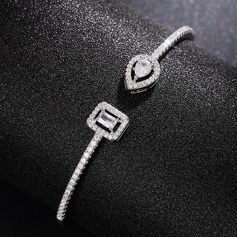 La tendenza del braccialetto aperto di Cao Shi è in ottone con zirconi, temperamento, versione coreana, semplice braccialetto da banchetto_voghion.com