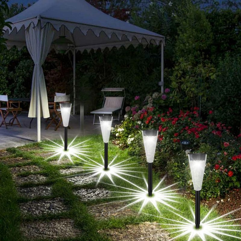 Lampes solaires LED d'extérieur – 10 W, éclairage décoratif blanc pour allée, cour, pelouse et terrasse (ABS, étanche IP65, intensité variable, stock UE)_voghion.com