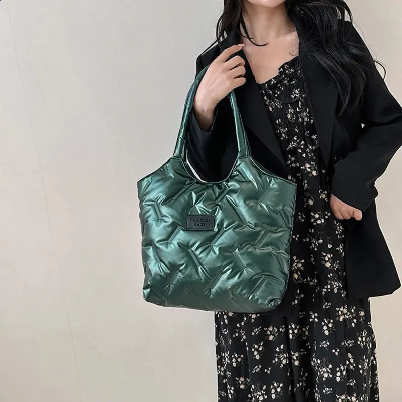 Borsa a tracolla imbottita versatile in tinta unita per donna | Borsa da viaggio casual invernale trapuntata 240816_voghion.com