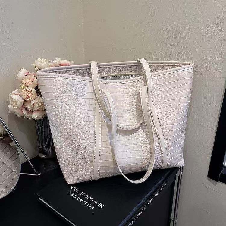 Sac à main en cuir souple pour femme, fourre-tout polyvalent, grande capacité, nouvelle collection 2025_voghion.com