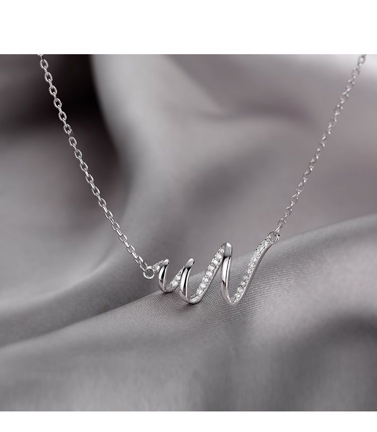 Collana leggera di lusso Niche S in argento puro per donna con battito cardiaco ondulato, stile minimalista, temperamento, catena per clavicola_voghion.com