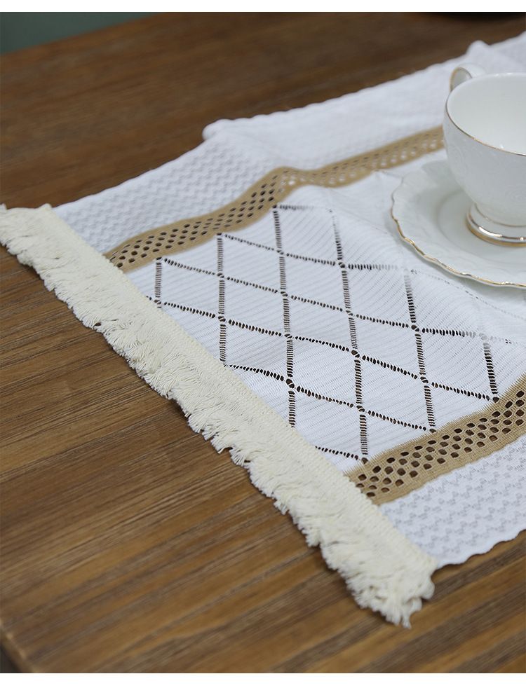 Two-Tone Woven Table Runner With Tassels - American Farmhouse Cotton Linen Table Mat For Holiday Decor_voghion.com