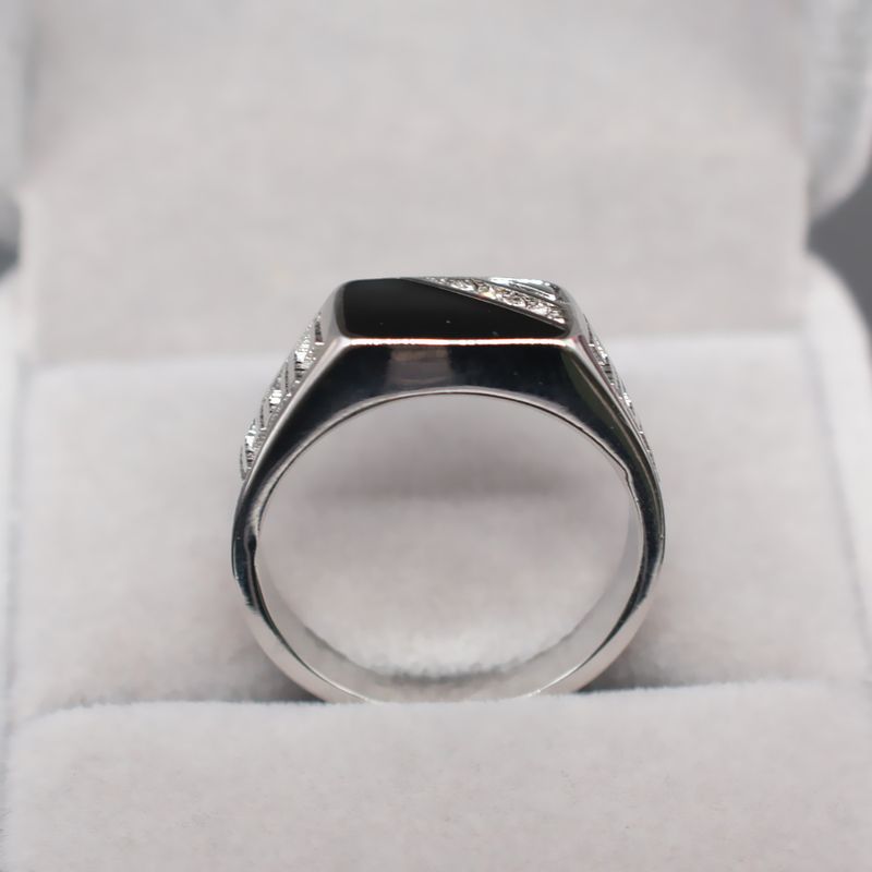 Anello da uomo creativo con goccia di olio a triangolo_voghion.com