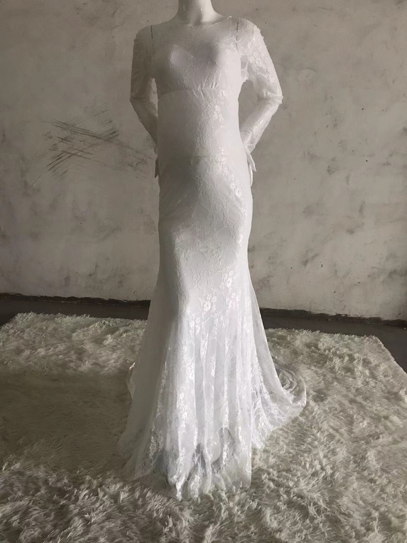 Abito da sera premaman in pizzo con scollo rotondo e strascico, abito lungo da donna_voghion.com