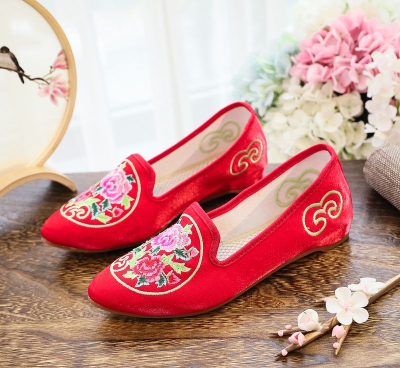 Chaussures de danse en soie brillante à bout pointu, style ancien, brodées, pour femmes_voghion.com