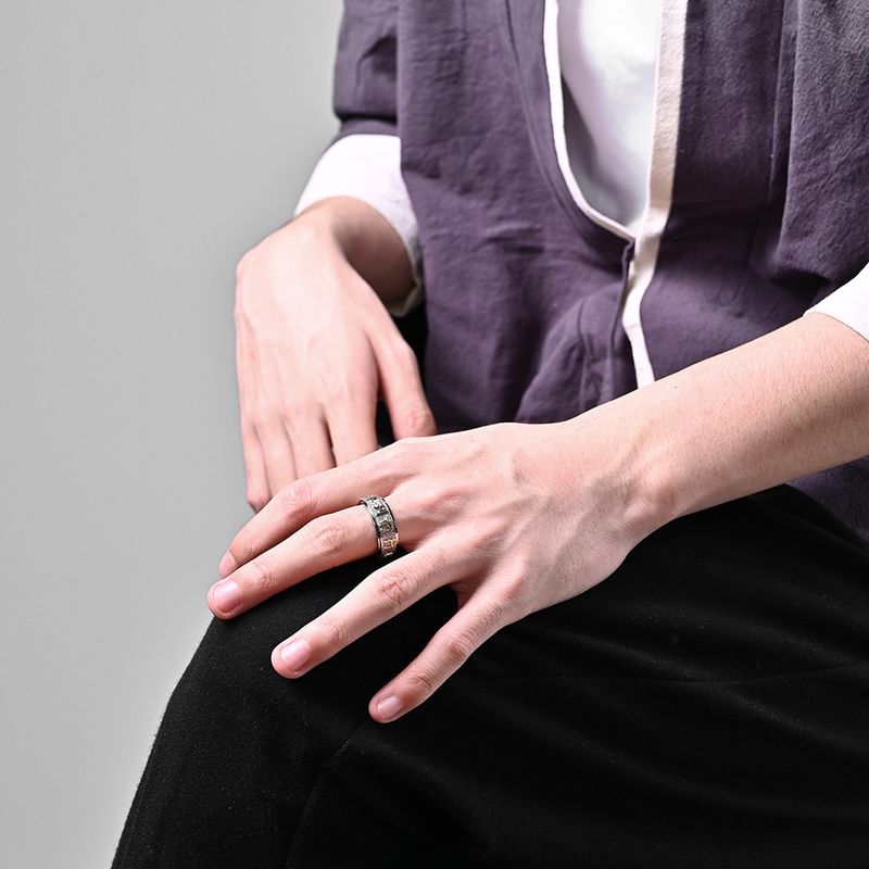 Herrenschmuck Taoistisches Mantra mit neun Zeichen Titanstahl Drehring zur Linderung von Angstzuständen Handschmuck Nationales Trendzubehör_voghion.com