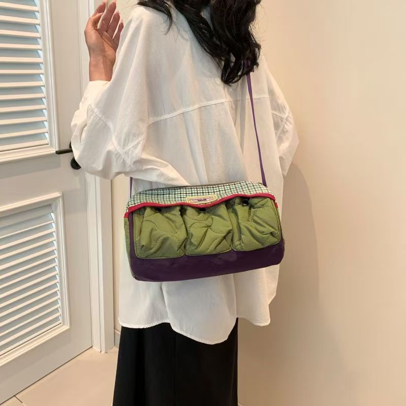 Schulter Neue große Kapazität 2024 Design Herbst und Winter Crossbody Mode einfache Nische leichte Tasche für Frauen_voghion.com