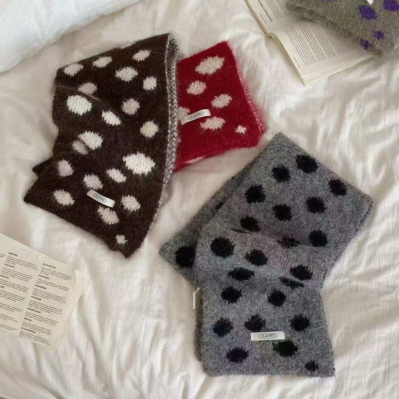 2025 Autumn And Winter New Korean Style Contrast Color Polka Dot Miu Series Polka Dot Scarf Warm And Versatile High End Knitted Neck Scarf_voghion.com