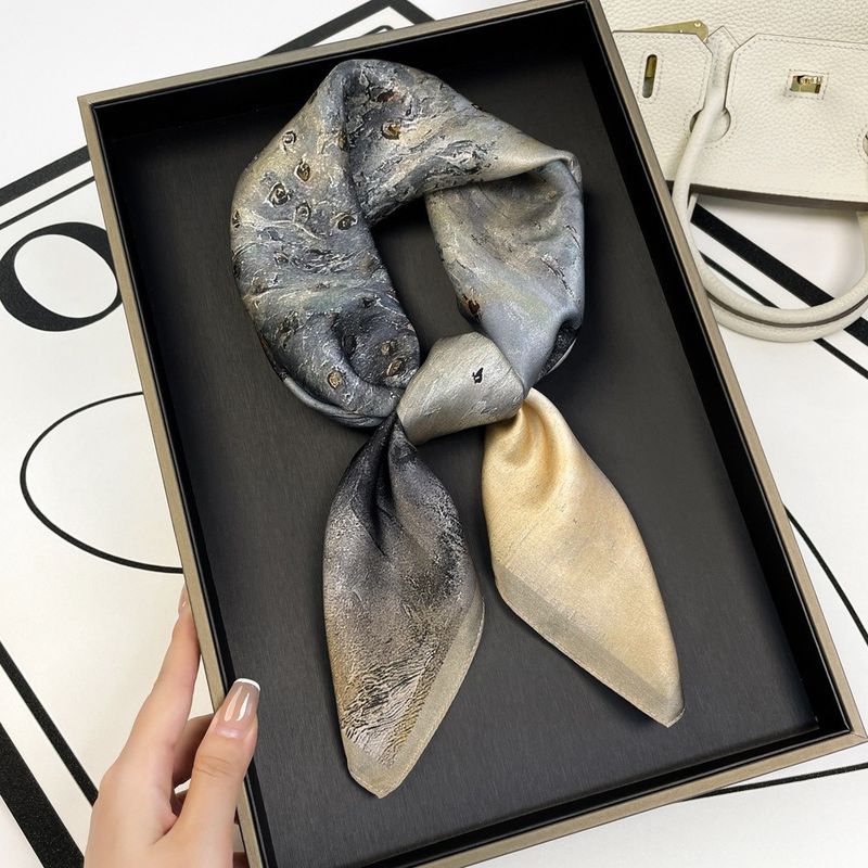 Sciarpa in crepe satin semplice, di seta con motivo floreale, lussuosa, nobile, alla moda, alla moda, legata, casual da tutti i giorni_voghion.com