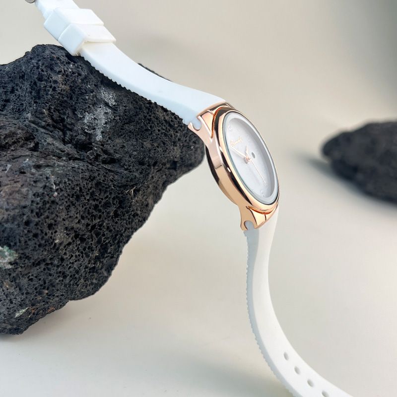 Fashion Women's Watch Simple Calendar Quartz Watch Temperament Lightweight Versatile Watch Work Daily Birthday Anniversary Valentine's Day Gift_voghion.com