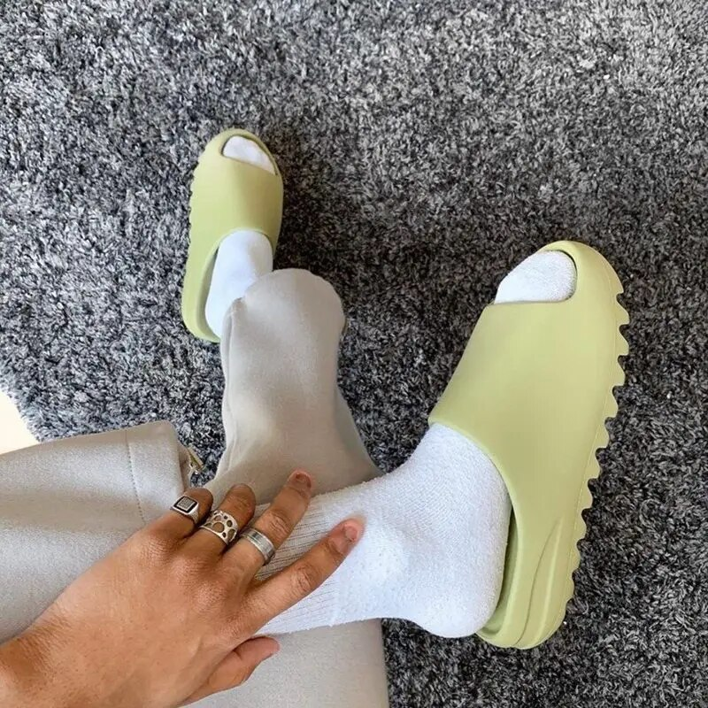 Sommarstrand Ourdoor Moln Rutschkanor Dam Tofflor Inomhus Eva Mjuka flipflops Män Tjock sula Anti-halk Fritidsskor Dam Sandaler_voghion.com
