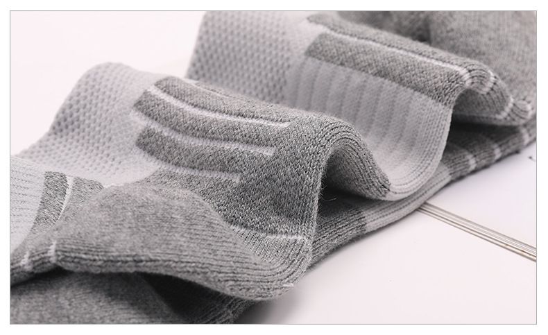 Outdoor-Sportsocken für Herren, rutschfest, verdickt, mit Frotteeboden, kurze Röhrensocken, atmungsaktiv, ideal für Basketball, Zuhause und Bootfahren, mit Deodorant-Funktion_voghion.com