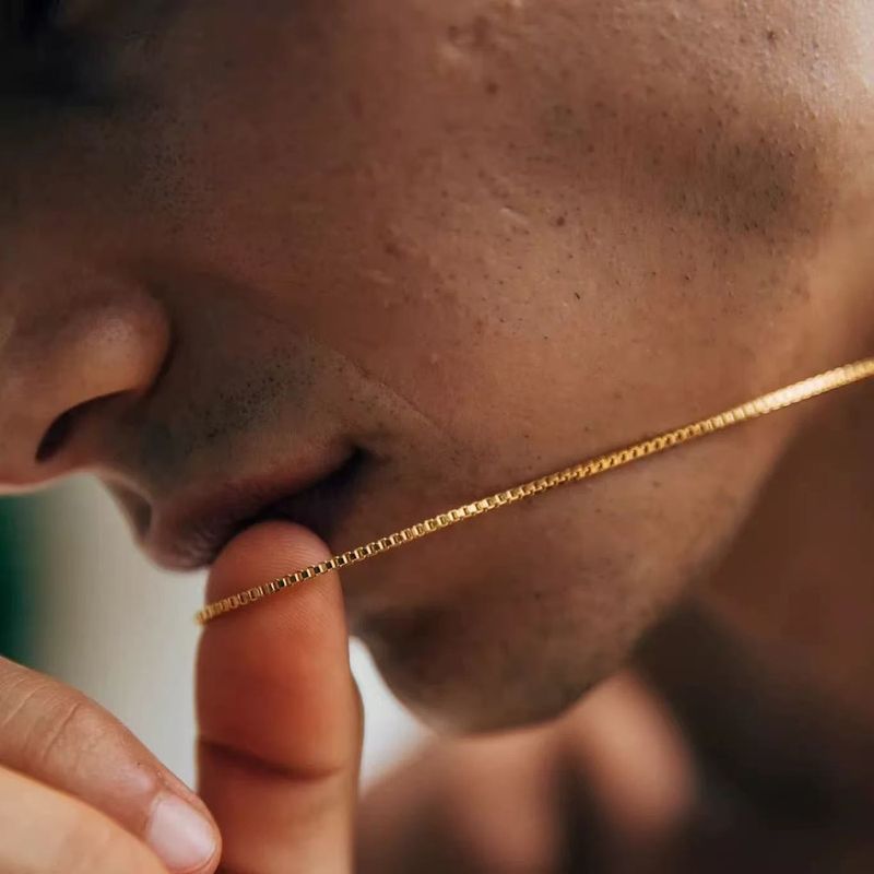 Collana con catena a maglie semplici in acciaio inossidabile da 1,2 mm, colore oro, in acciaio al titanio, per uomo, donna, gioielli, accessori di tendenza_voghion.com