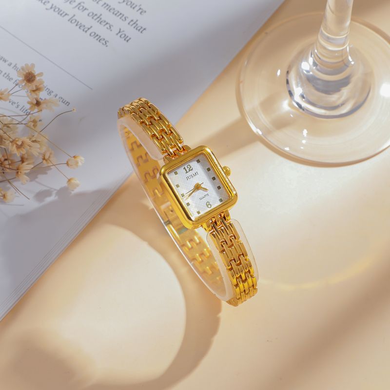 Dammemodesch All-Match Diamant Stolband Digital Zifferblat Diamant Blummenarmband Set 3 Stéck/Set_voghion.com