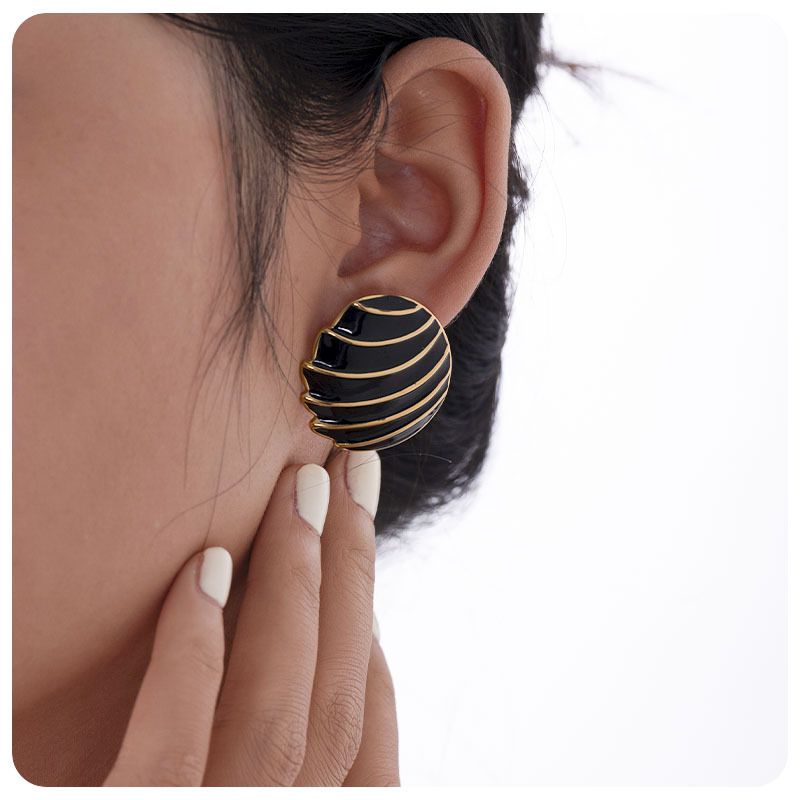 orecchini in acciaio inossidabile alla moda e carini con goccia di conchiglia nera e oro per le donne, orecchini di design di nicchia in smalto freddo_voghion.com