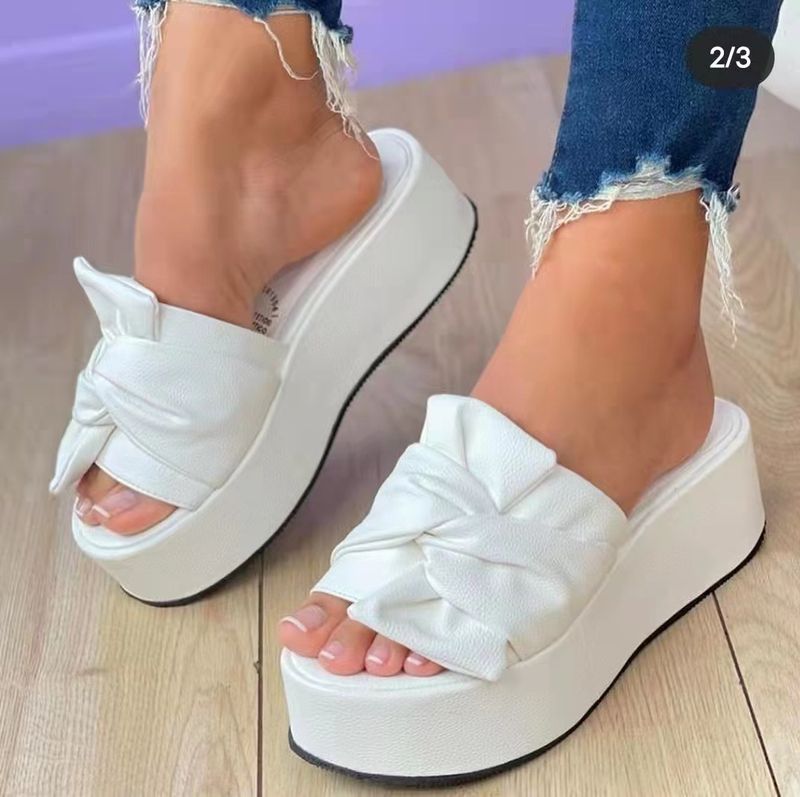 Large Size Solid Color Sponge Cake Bow Shaped Flip Flops Women With Thick Soles And Beach Sandals For External Wear_voghion.com