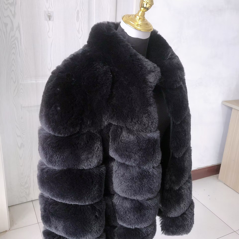 Damen Kunstpelzmantel Winter Wärme Pelzmantel mit quadratischem Kragen Design Mode Damen Kunstpelzjacke Flauschige Jacke_voghion.com