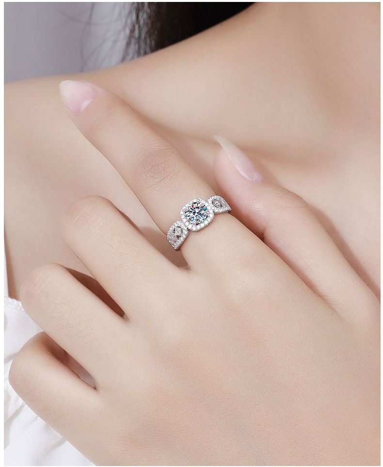 Sterling silver 1 carat moissanite female luxury wedding ring ring princess square bag retro lace ring_voghion.com