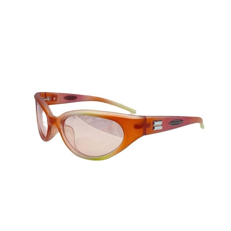 Gli stessi occhiali da sole cat eye di Jennie, foto di strada di ragazze piccanti Y2K per uomini e donne, occhiali GM con un senso di tecnologia,_voghion.com