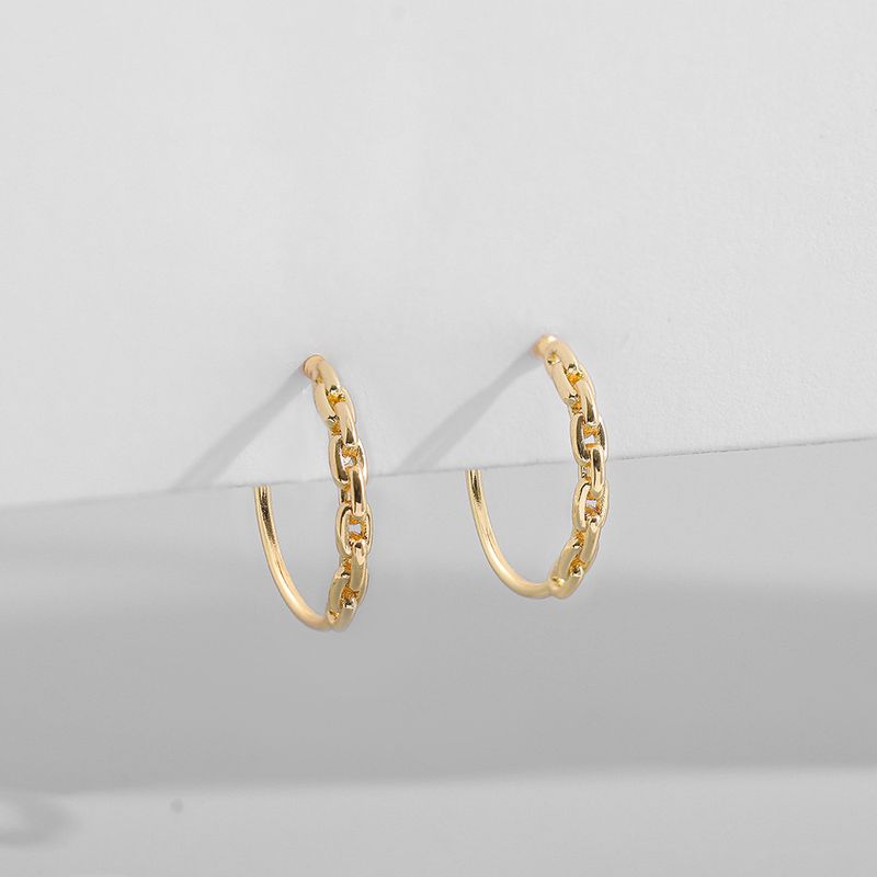 Popular Design Geometric Twisted Earrings Net Celebrity C Shaped Earrings Matte Earrings_voghion.com