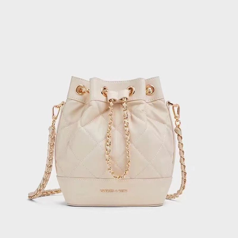 Borsa a tracolla versatile di alta moda da donna, borsa a secchiello con catena di diamanti di Xiao C, modello 2024_voghion.com