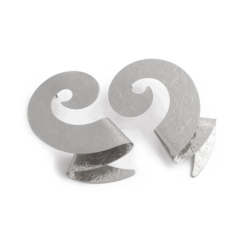 Personality metal geometric texture hollow earrings female irregular twisted glossy earrings earrings_voghion.com